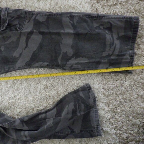 Wrangler Pants Men's 36 X 30 Camo Cargo Regular Taper Utility Military 9 Pockets - Picture 8 of 8